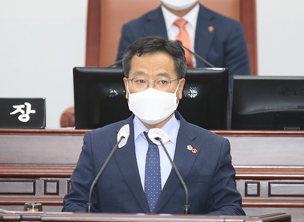 12일 열린 제409회 제1차 정례회 제2차 본회의에서 5분 발언을 하고 있는 송창권 의원. ⓒ헤드라인제주