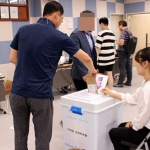 [지방선거 사전투표] 낮 12시 투표율 3.71%...제주 4.35%